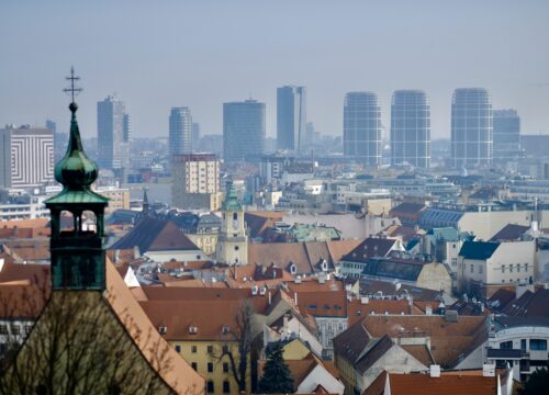 Chránené heslom: Mesto dnes stavia najmä súkromný sektor 3 otázky pre 3 patrónov TU-BA